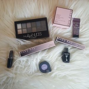 Brand new makeup lot!